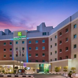 Holiday Inn Express Dubai Internet City By Ihg